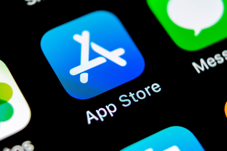 Маск обвинил Apple в нарушении антимонопольных законов в сфере ИИ