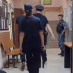 Суд арестовал двух россиян за похищение и пытки семиклассника