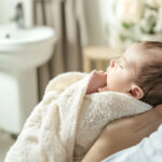 «Будто по-большому хочется»: родившая на унитазе девушка хочет вернуть дочь