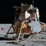 Астронавтов собрались поселить на Луне  в стеклянных пузырях из пыли