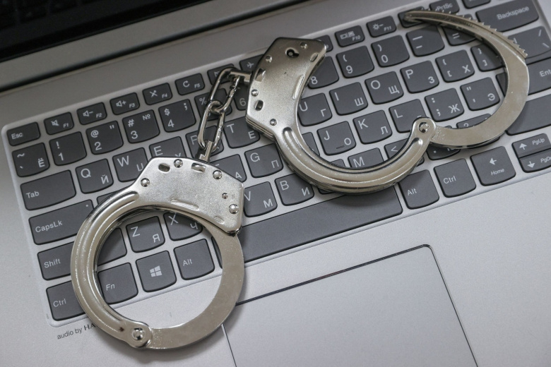 Юрист рассказал, понесут ли знаменитости наказание за взломанные аккаунты