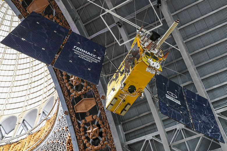 Российские ученые создали уникальный прибор для отечественных спутников