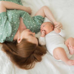 Детские травмы матери способны влиять на темперамент ребенка через грудное молоко