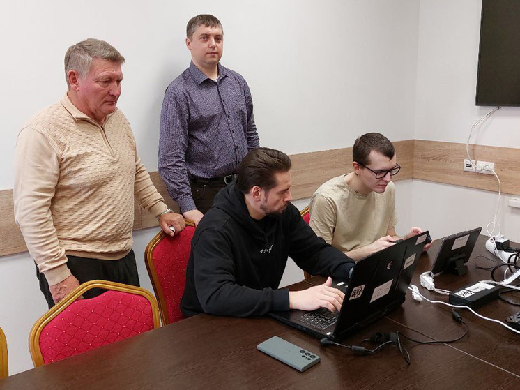 И на Луне будут коптеры летать: сотрудники ЦПК отработали управление «птичками»