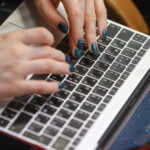 IT-эксперт объяснил, в каком случае ноутбук предпочтительнее ПК