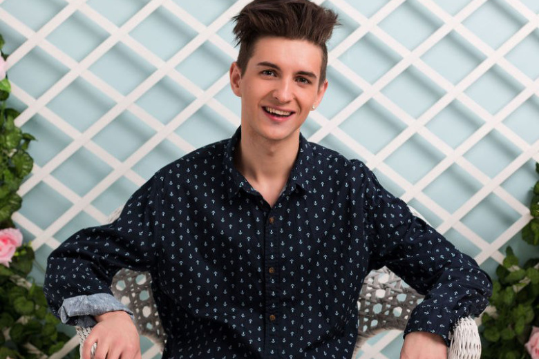 Один за всех: снимавшийся в порно с 13 лет сирота наказал педофилов