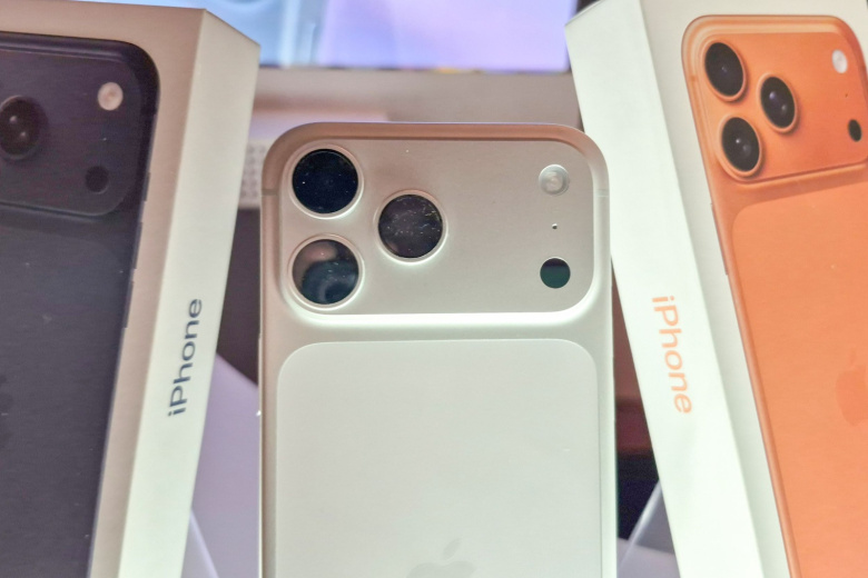 Популярный блогер озвучил лучший смартфон 2025 года