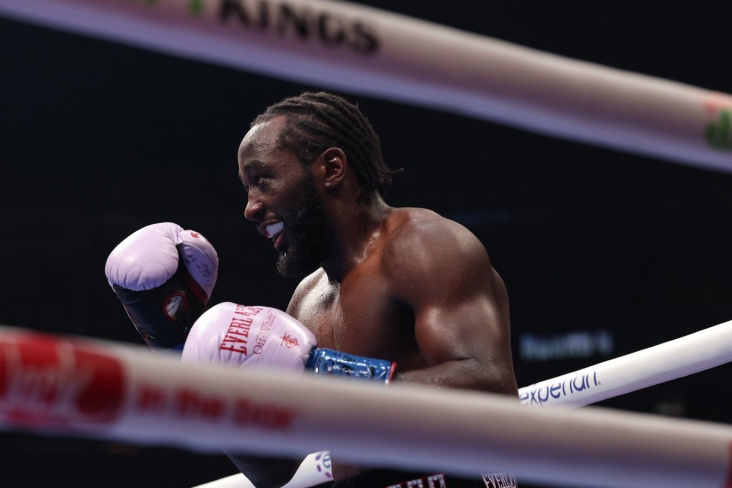 Теренс Кроуфорд поставил $ 10 тыс. на победу Шакура Стивенсона в поединке с Лопесом