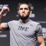 Ислам Махачев отреагировал на слова Дастина Порье о своём весе в день боя с ним на UFC 302