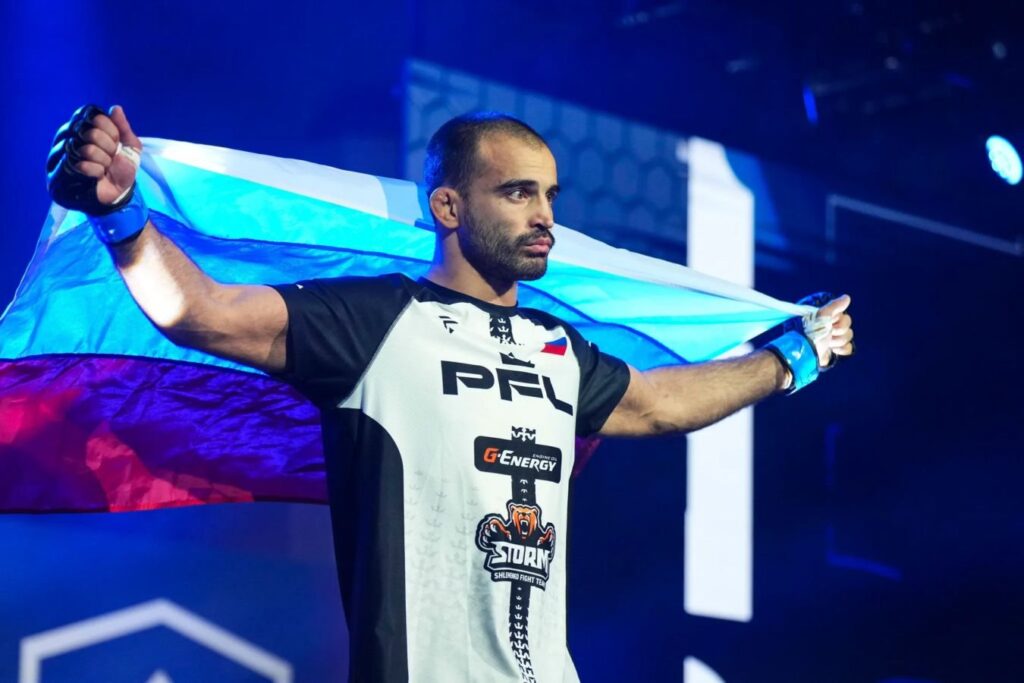 Андрей Корешков единогласным решением победил бразильца на турнире Fight Nights