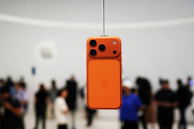 iPhone 17