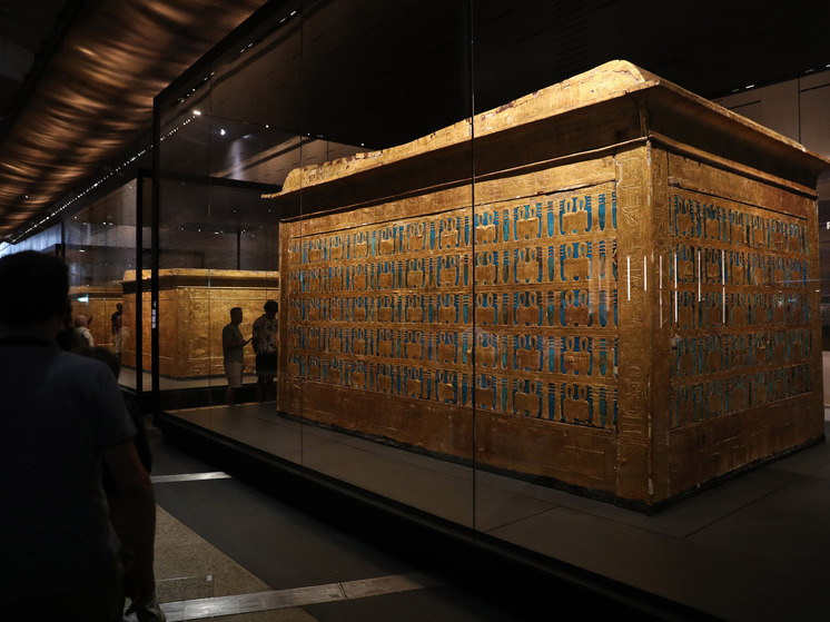 Археологи впервые за 1700 лет вскрыли запечатанную гробницу с останками молодой женщины